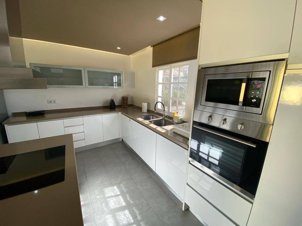 Sunny Carmelito Deluxe Apartment โมกัน ภายนอก รูปภาพ